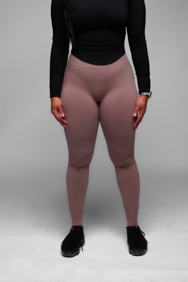 Contour Seamless Legging - Image 5